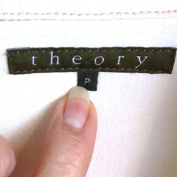 Theory Denim Jacket Off-White Size Small NWOT - Picture 3 of 4